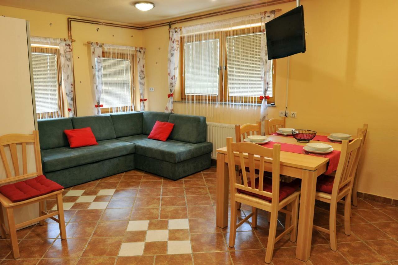 Apartma Marjetica Blejska Dobrava Exteriör bild
